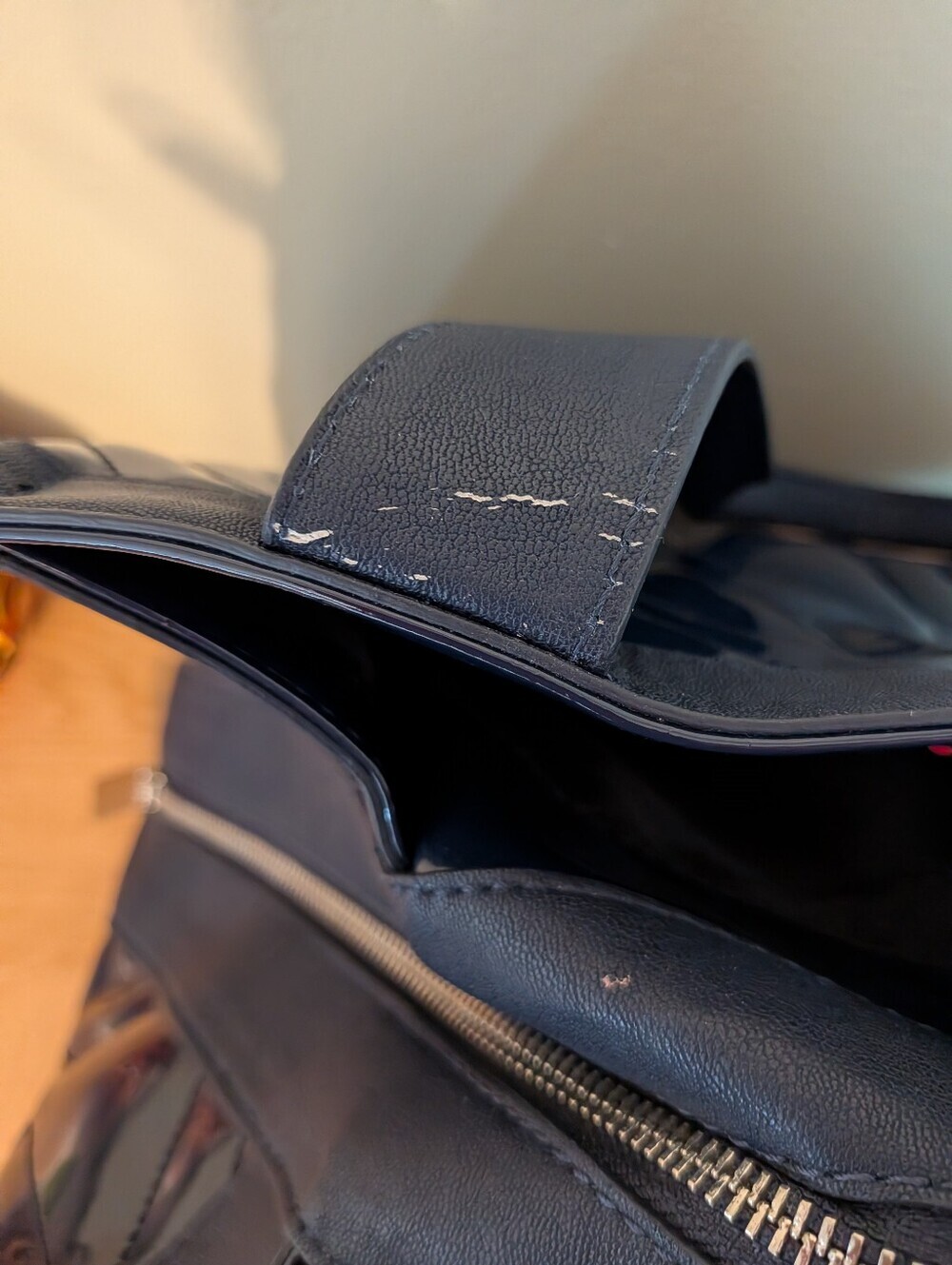 DKNY Navy Blue Quilted Patent Shoulder Bag - Picture 3 of 15